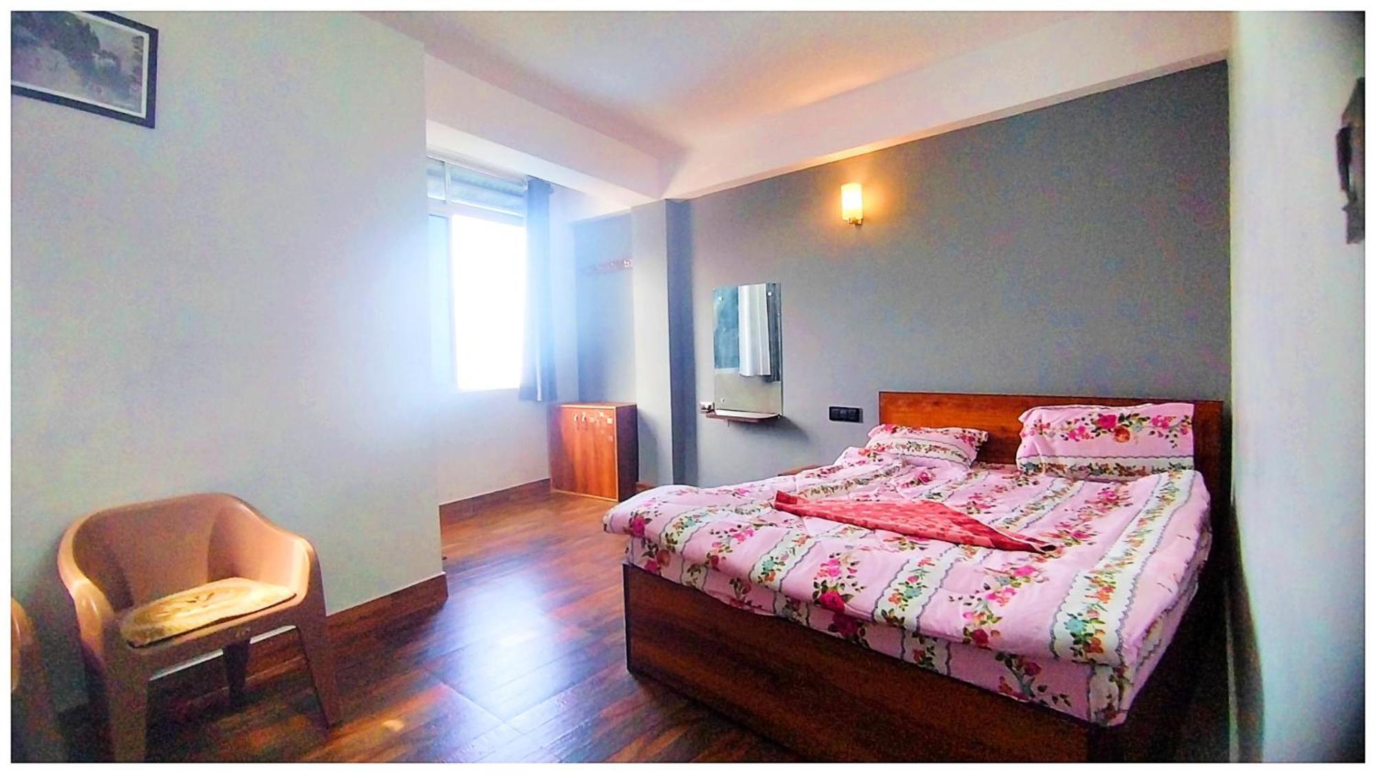 Hotel Premium Pitstop Near Railway Station Best Hotel In Darjeeling 다르질링 외부 사진